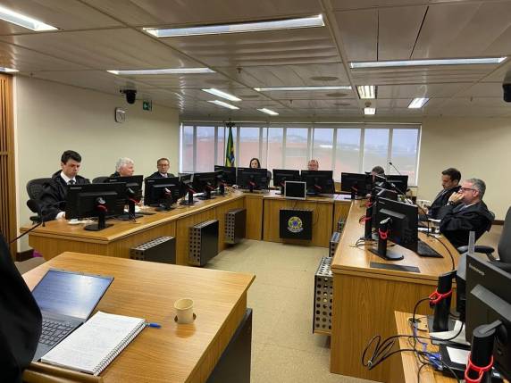 Decisão ocorreu cinco dias após o ex-presidente ser punido com 27 anos de prisão no Supremo Tribunal Federal no caso da trama golpista