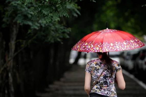 Instabilidade se espalha por todo o território gaúcho na sexta-feira. Pancadas podem atingir forte intensidade
