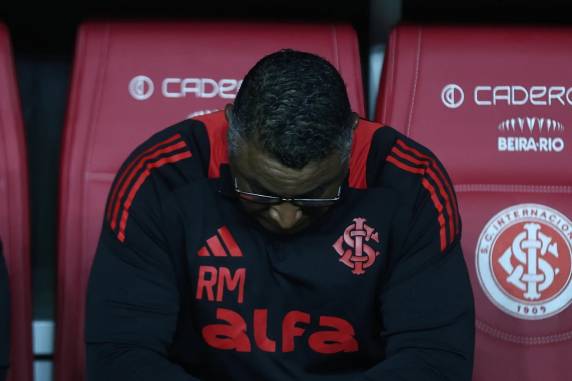Treinador deixa cargo após derrota no Gre-Nal