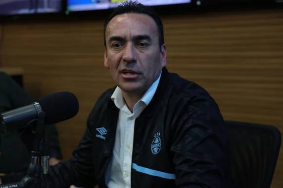 Pré-candidato tomou decisão nesta segunda (22), um dia após vitória do Tricolor no Gre-Nal