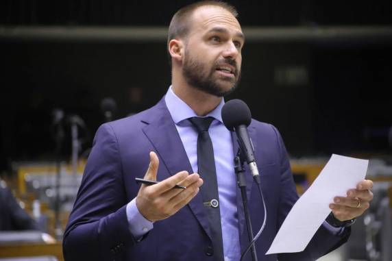 Decisão do presidente da Casa leva em consideração necessidade de o parlamentar exercer a função de forma presencial