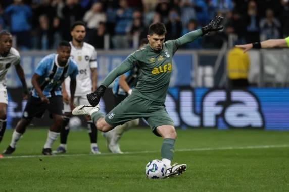 Cariocas saíram na frente com Cuiabano, mas Tricolou igualou o placar com Volpi