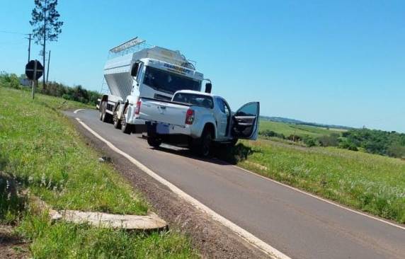 Colisão ocorreu na manhã desta quinta-feira (25) na RSC-472, no trevo de acesso à comunidade de Linha Alma