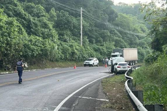 O homem foi denunciado por homicídio com dolo eventual, enquanto sua esposa foi acusada por fraude processual