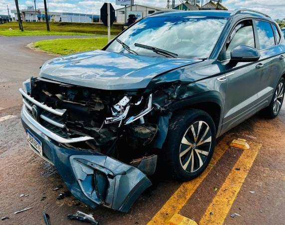 Acidente ocorreu na manhã deste domingo (28) no trevo da BR-285 com a ERS-168