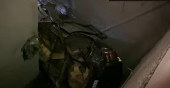 Carro bateu contra guardrail próximo à ponte do Guaíba; motorista foi detido com sinais de embriaguez