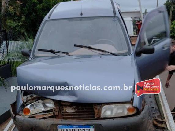 Fiesta colidiu em Clio estacionado e condutor deixou o local antes da chegada da Brigada Militar