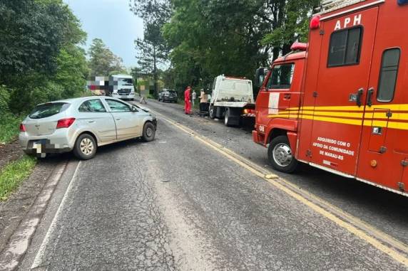 Um homem de 34 anos e uma mulher de 35 foram encaminhados para o Hospital Cristo Redentor (HCR) em estado estável