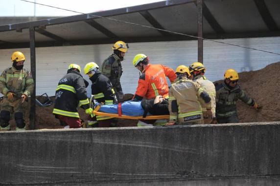 Eduarda Correa, 23 anos, voltava de prova na faculdade quando teve o veículo atingido por caminhão na BR-448. Jovem foi socorrida com vida e levada para o Hospital Cristo Redentor