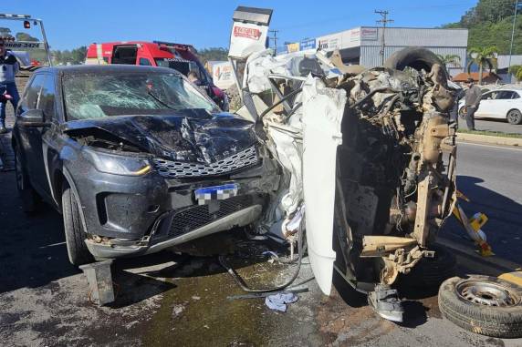 Ele era condutor de uma Fiat Fiorino que colidiu com uma Land Rover Discovery