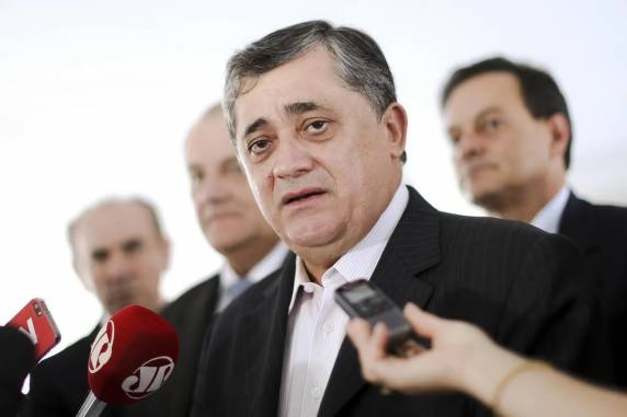 Segundo o líder do governo na Câmara, José Guimarães, presidente quer revisar indicações políticas após falta de apoio do Centrão; partidos como PL, Republicanos e PDT ocupam cargos na instituição