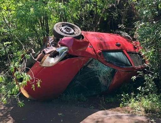 Condutor perdeu o controle da direção, mas saiu ileso do acidente