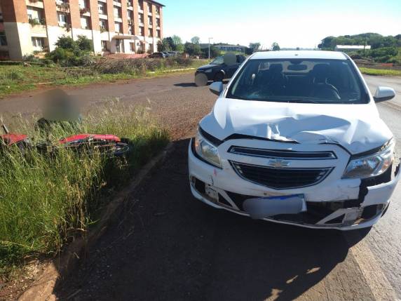 Condutor da motocicleta foi socorrido pelo Samu e encaminhado ao Hospital de Clínicas