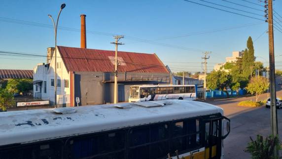 Formação de uma nova área de baixa pressão atmosférica sobre o Paraguai vai estimular a entrada de umidade e a formação de nuvens carregadas no Oeste