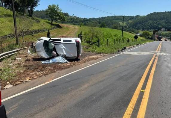 Jovem de 22 anos sofreu múltiplas fraturas e já estava sem sinais vitais quando bombeiros chegaram ao local.
