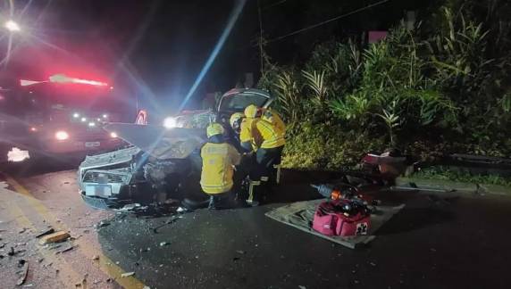 Vítima foi levada ao Hospital Santo Antônio com fratura no fêmur