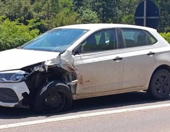 Colisão envolveu carro, caminhão e moto na região de Minas do Leão