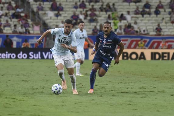 Tricolor chegou aos 40 pontos e ficou a sete do Santos, último integrante do Z-4, que tem um jogo a menos na tabela