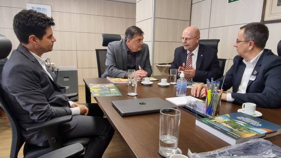 Aporte de R$ 600 mil do MAPA garantirá modernização da estrutura da Fenasoja 2026, reforçando o papel da feira como referência em inovação, agronegócio e desenvolvimento regional.