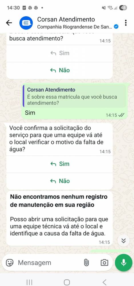 Bairro Oriental está sem abastecimento desde a manhã deste domingo; empresa nega ocorrência, mas equipe realiza reparo na região