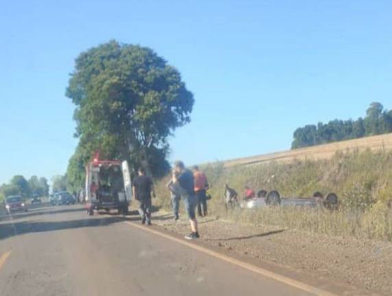 Acidente ocorreu na manhã deste sábado entre Santa Rosa e Tuparendi; caroneira foi encaminhada ao hospital