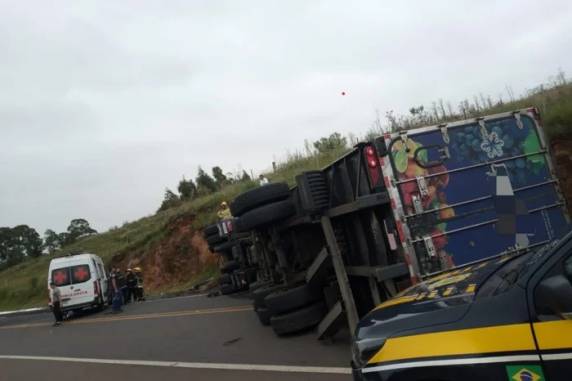 De acordo com Polícia Rodoviária Federal (PRF), veículo tem placas de Santa Catarina