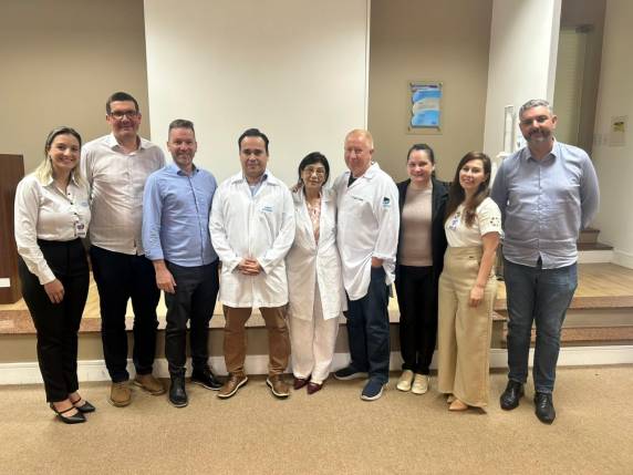 Dr. Adriano Teston e Dr. Maurício Fraga da Silva chegam para qualificar e ampliar os atendimentos em radioncologia, fortalecendo o compromisso da instituição com a humanização e a excelência no cuidado.