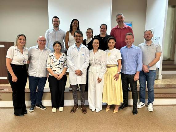 Dr. Adriano Teston e Dr. Maurício Fraga da Silva chegam para qualificar e ampliar os atendimentos em radioncologia, fortalecendo o compromisso da instituição com a humanização e a excelência no cuidado.