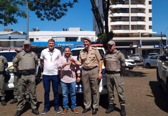 Entrega ocorreu durante lançamento da Operação Papai Noel em Santa Rosa
