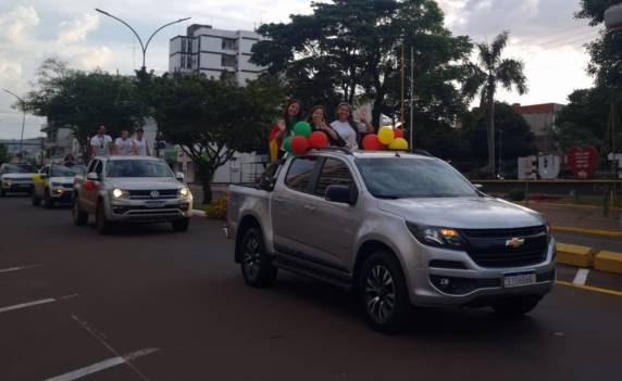 Mayne Kamchem e Manuela Porazzi são campeãs brasileiras de Beach Tênis Sub-14