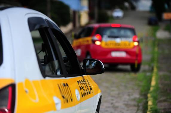 Medida não altera a necessidade de o candidato se submeter às provas teóricas e práticas para obter a licença