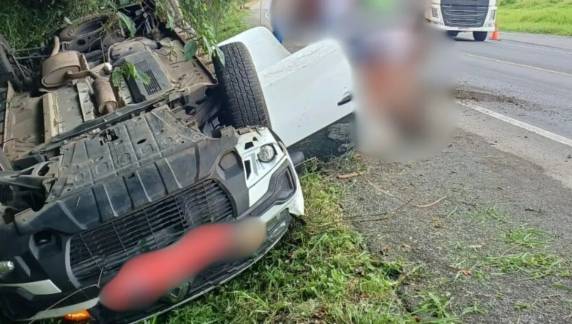 Acidente aconteceu na tarde desta segunda-feira (1)