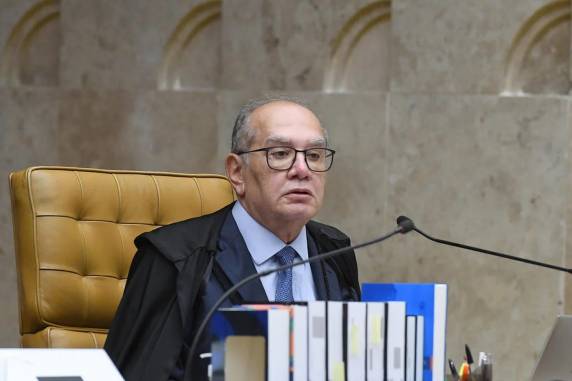 Determinação ainda deverá ser validada pelo plenário da Corte em 12 de dezembro; medida também altera o quórum necessário no Senado para o processo contra um ministro tramitar