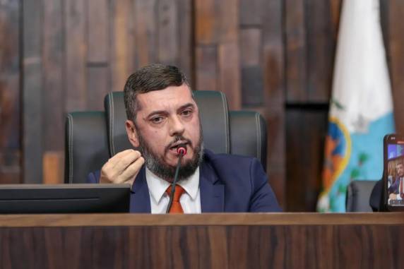 Rodrigo Bacellar, do União Brasil, é suspeito de vazar informações de operação que prendeu o deputado estadual TH Joias (MDB), em setembro