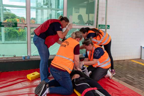 Exercício mobiliza 250 profissionais e registra tempo recorde na evacuação de vítimas