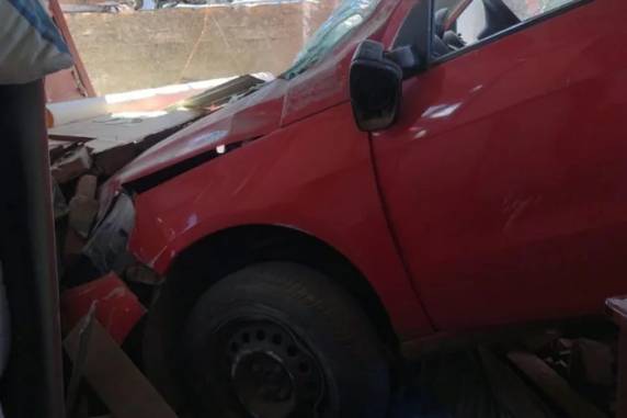 Segundo a Brigada Militar, o motorista de 83 anos teria calculado incorretamente o tempo da curva e perdido o controle do veículo