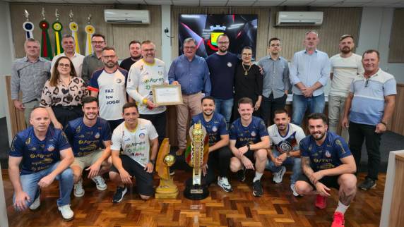 Equipe de Três de Maio recebeu Moção de Homenagem pela campanha histórica na Série C da Liga Gaúcha de Futsal 2025