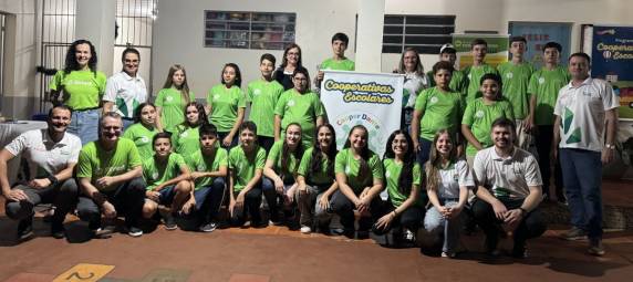 A Escola Dante Marasca viveu um momento histórico com a fundação da Cooperativa Escolar Cooper Dante