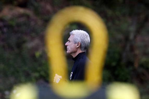 Clube e treinador trocam documentos antes de anúncio; contrato deve ser de dois anos