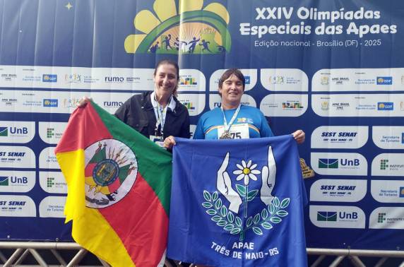 Nádia Flores competiu no lançamento de disco feminino e garantiu o primeiro lugar na modalidade