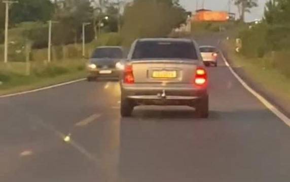 Acidente ocorreu na madrugada deste sábado e foi registrado em vídeo por usuários da rodovia