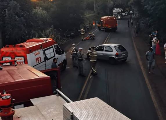 Acidente foi registrado no início da noite desta terça-feira, em Santa Rosa, no trecho em direção a Cândido Godói