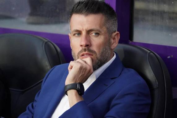 Uruguaio estava livre no mercado desde outubro, quando saiu do Watford, da Inglaterra