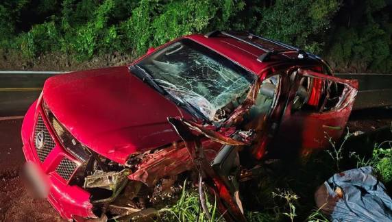 Colisão aconteceu na noite desta segunda-feira (22)