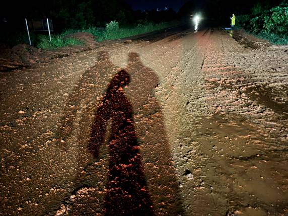 Ocorrência foi registrada nas proximidades do acesso à localidade de Flor de Maio após forte chuva; rodovia foi liberada no fim da noite