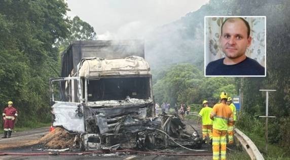 Vítima foi identificada como Michel Battisti, morador de Progresso; acidente ocorreu no km 312 e os veículos incendiaram após o impacto