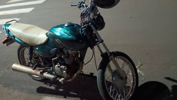 Acidente ocorreu na madrugada desta quinta-feira (1º), no cruzamento das ruas Osvaldo Cruz e Mato Grosso