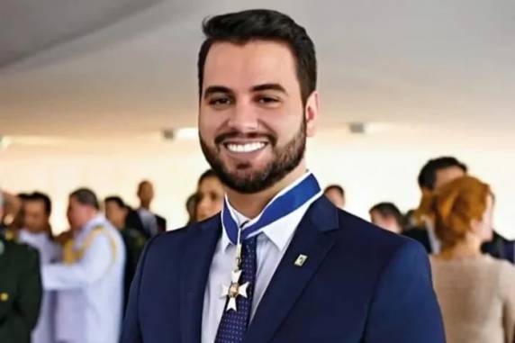 Ele teria violado restrições impostas pelo ministro do STF Alexandre de Moraes