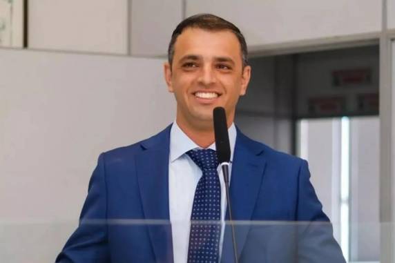 Júnior Abreu (PP) foi detido na manhã desta quinta-feira; dois secretários foram afastados das funções por determinação de medida cautelar