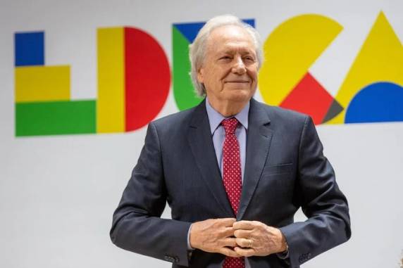 Titular da Justiça e Segurança Pública entregou carta de demissão ao presidente na quinta-feira